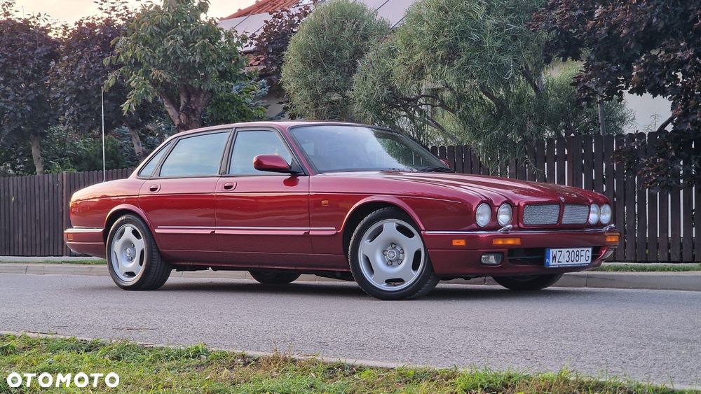 Jaguar XJ - 6