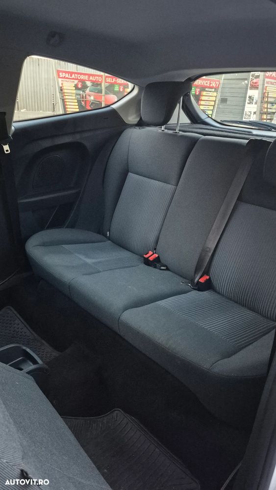 Ford Fiesta 1.5 TDCi ECOnetic Trend - 9