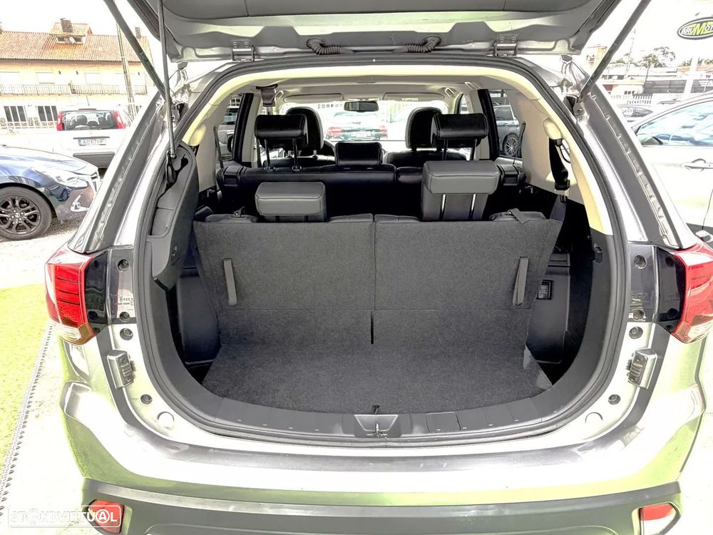 Mitsubishi Outlander 2.2 DI-D Instyle Navi - 24