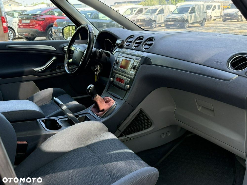 Ford S-Max 1.8 TDCi Ambiente - 19
