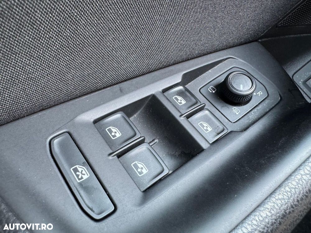 Volkswagen Passat 2.0 TDI DSG Comfortline - 17