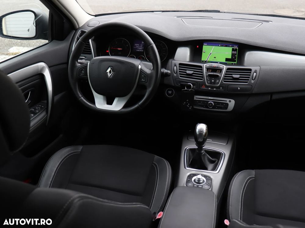 Renault Laguna dCi 110 FAP Limited - 23