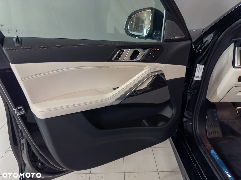 BMW X6 xDrive40d mHEV - 31