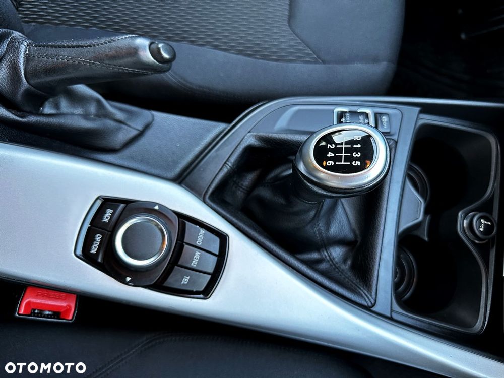 BMW Seria 1 118i Advantage - 29