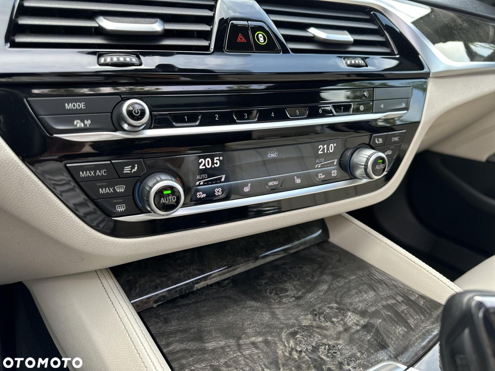BMW Seria 5 530e xDrive M Sport sport - 22