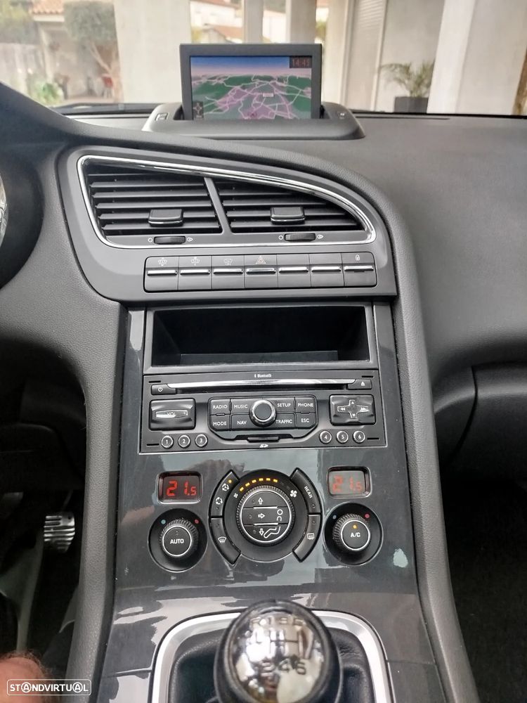 Peugeot 5008 - 7
