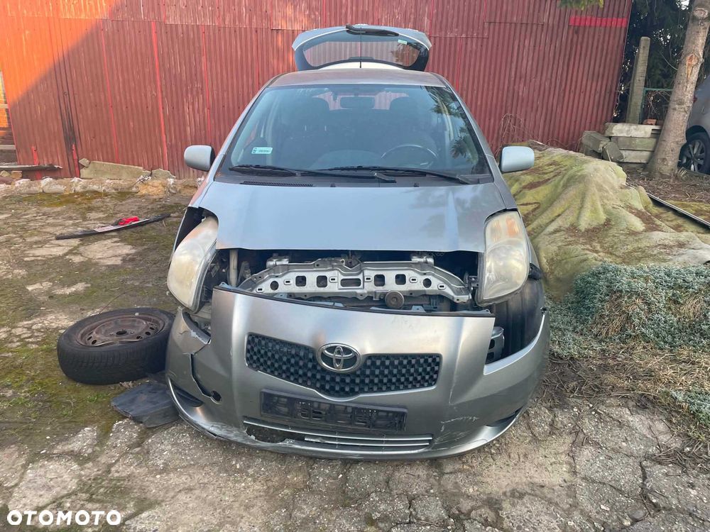 Toyota Yaris - 2