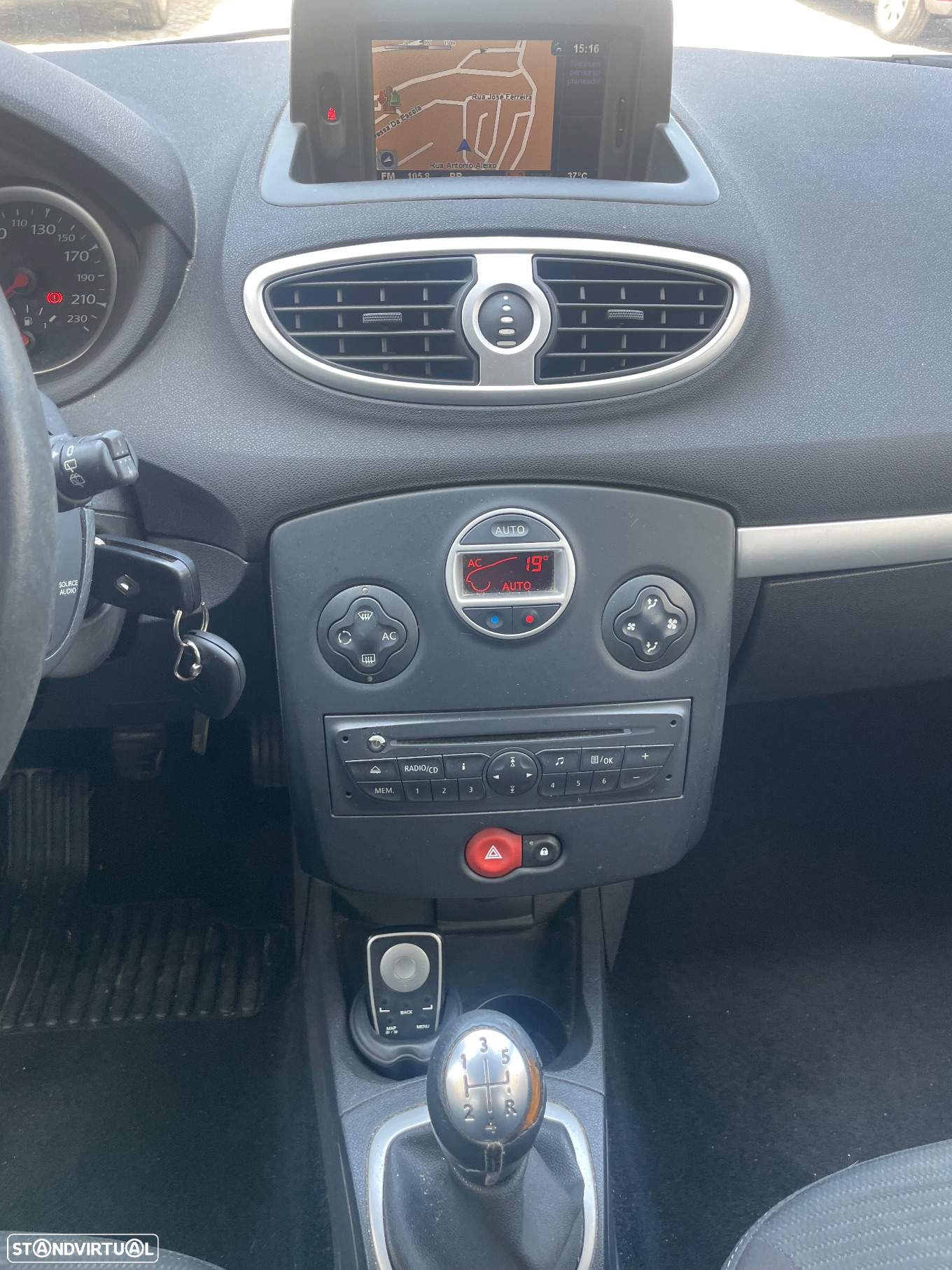 Renault Clio 1.2 16V Dynamique S - 13