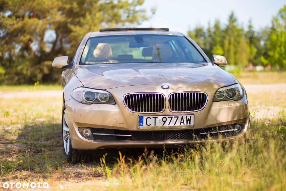BMW Seria 5 523i - 3