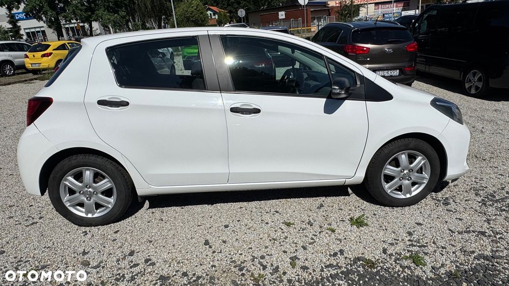 Toyota Yaris 1.0 Sol - 8