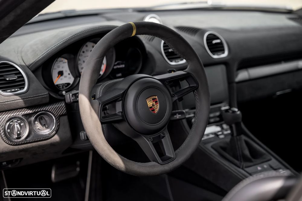 Porsche 718 Cayman GT4 RS - 19