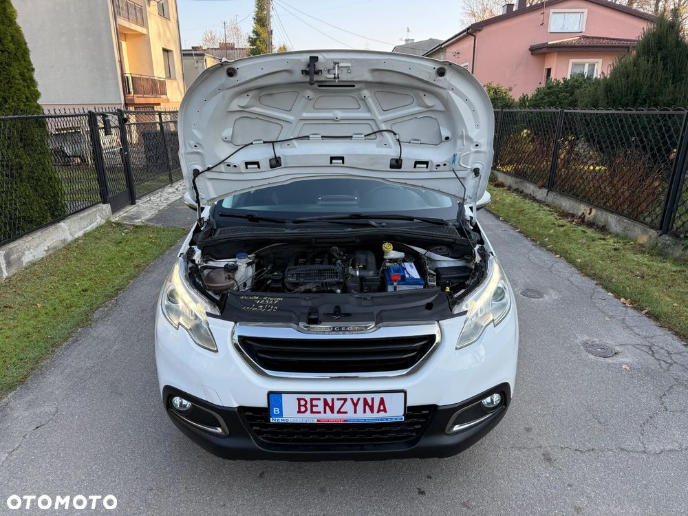 Peugeot 2008 1.2 Pure Tech Style EU6 - 34