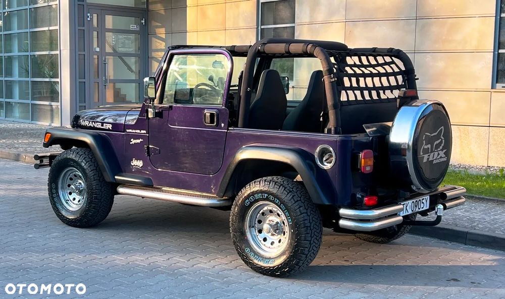 Jeep Wrangler 2.5L - 16