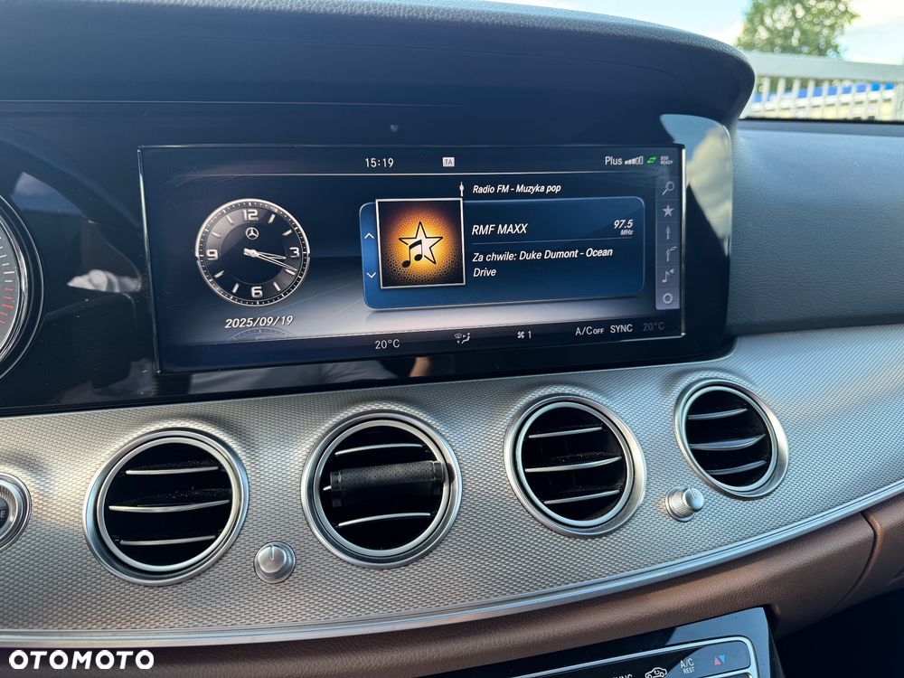 Mercedes-Benz Klasa E 220 d T 9G-TRONIC Avantgarde - 37