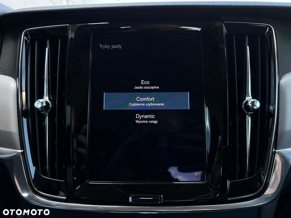 Volvo S90 D4 Momentum - 30