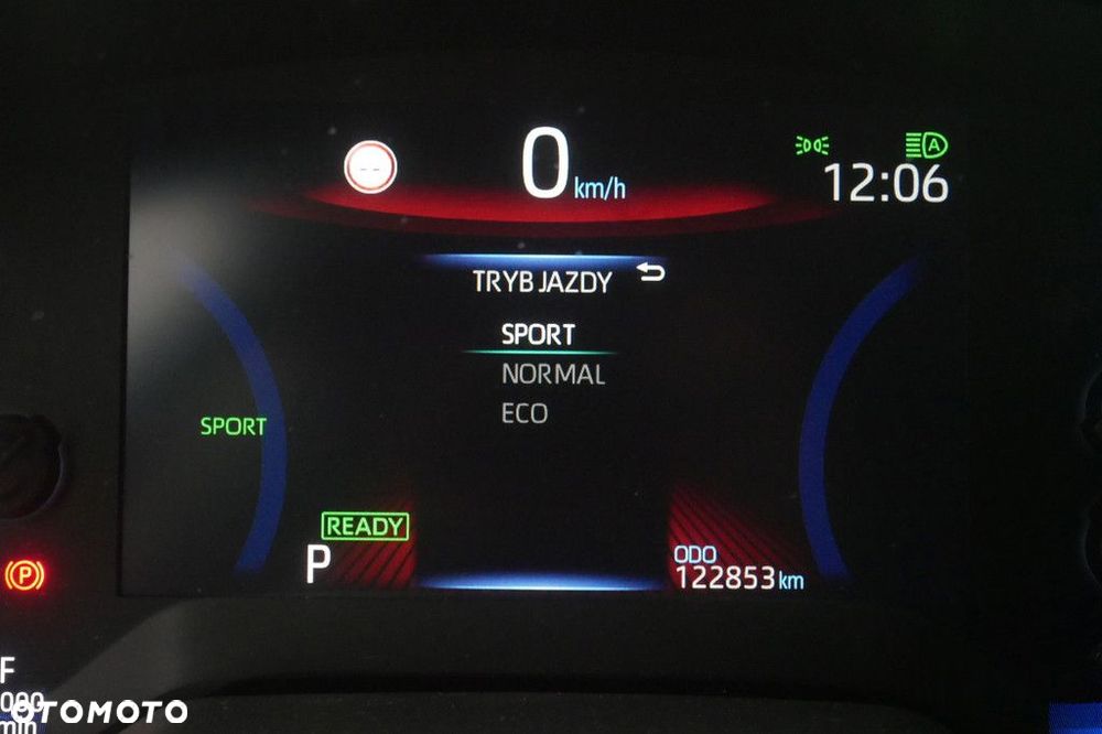 Toyota Corolla 1.8 Hybrid Comfort - 23