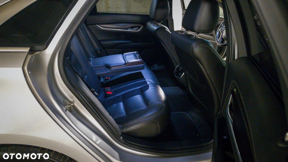 Cadillac XTS - 25