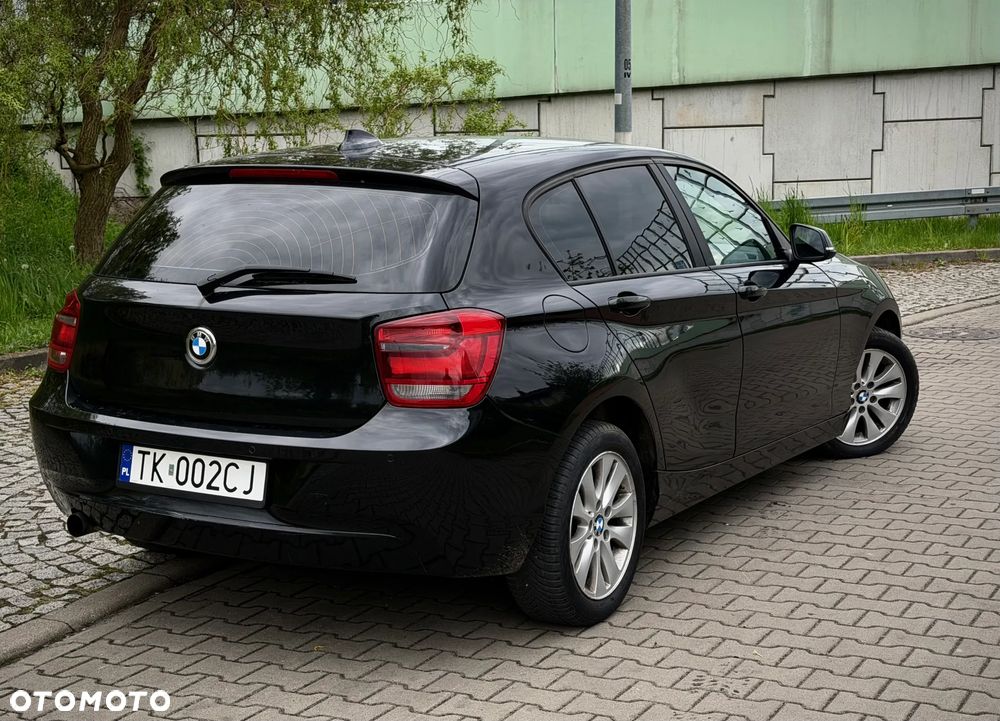 BMW Seria 1 114i - 4