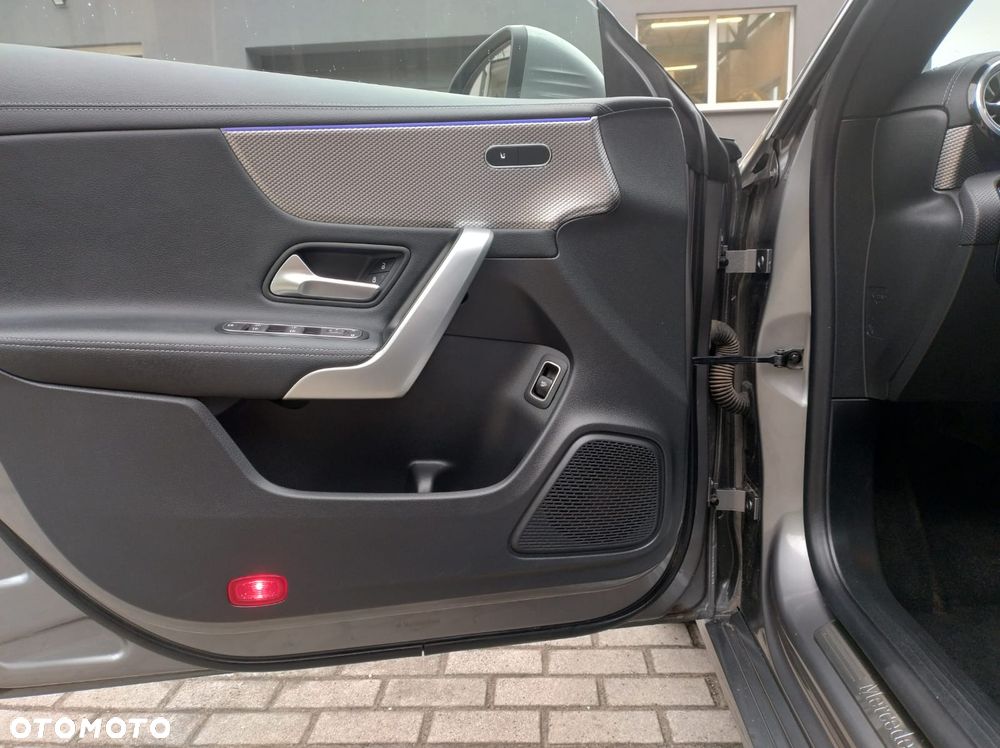Mercedes-Benz CLA 180 mHEV Progressive 7G-DCT - 36