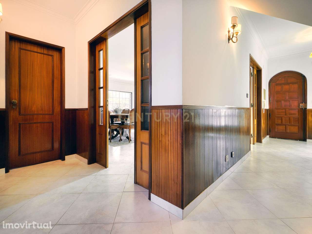 A Melhor Combinação entre Espaço e Localização — Moradia T5 Charneca d - Grande imagem: 4/26