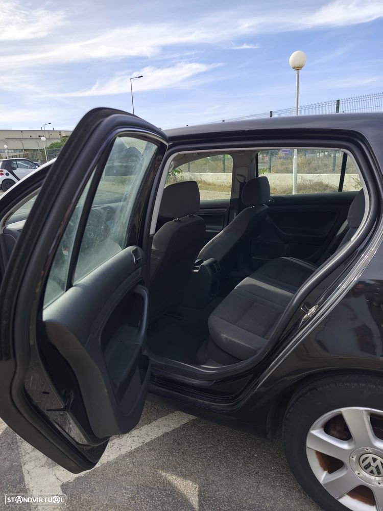 VW Golf - 5