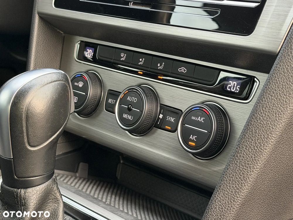 Volkswagen Passat 1.5 TSI EVO Business DSG - 31