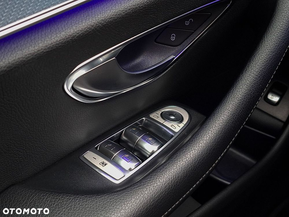 Mercedes-Benz Klasa E - 23