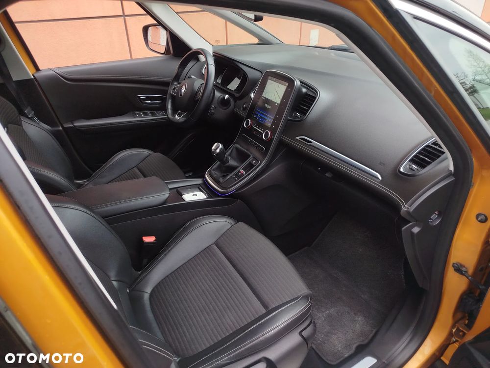 Renault Scenic ENERGY TCe 130 S&S Paris - 10