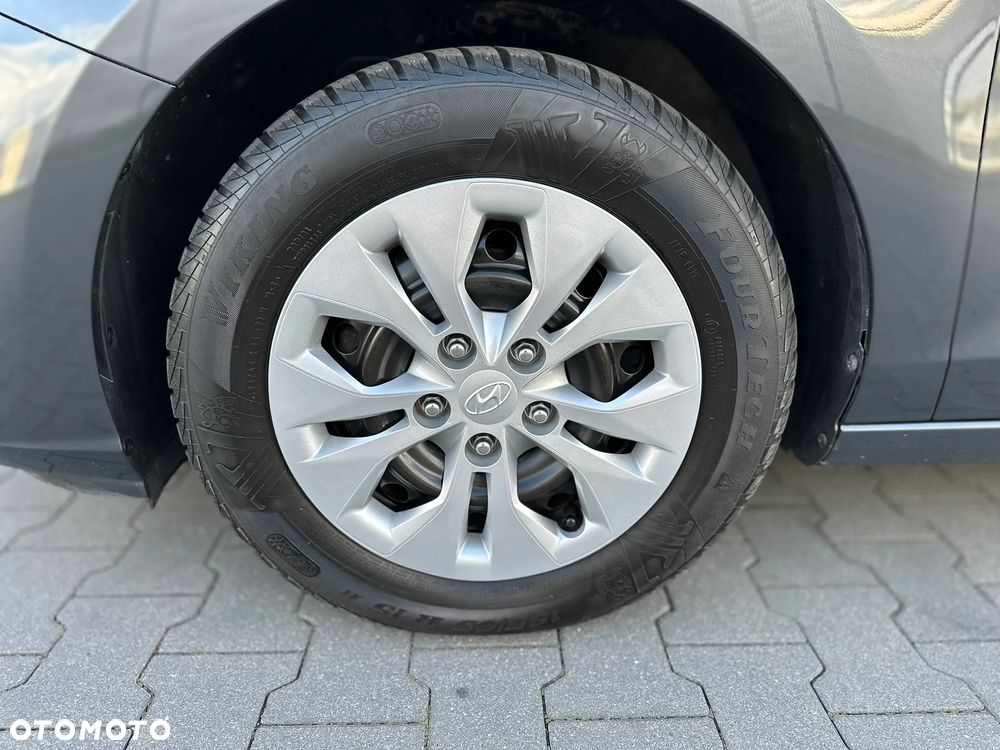 Hyundai i30 1.5 DPI Classic + - 40