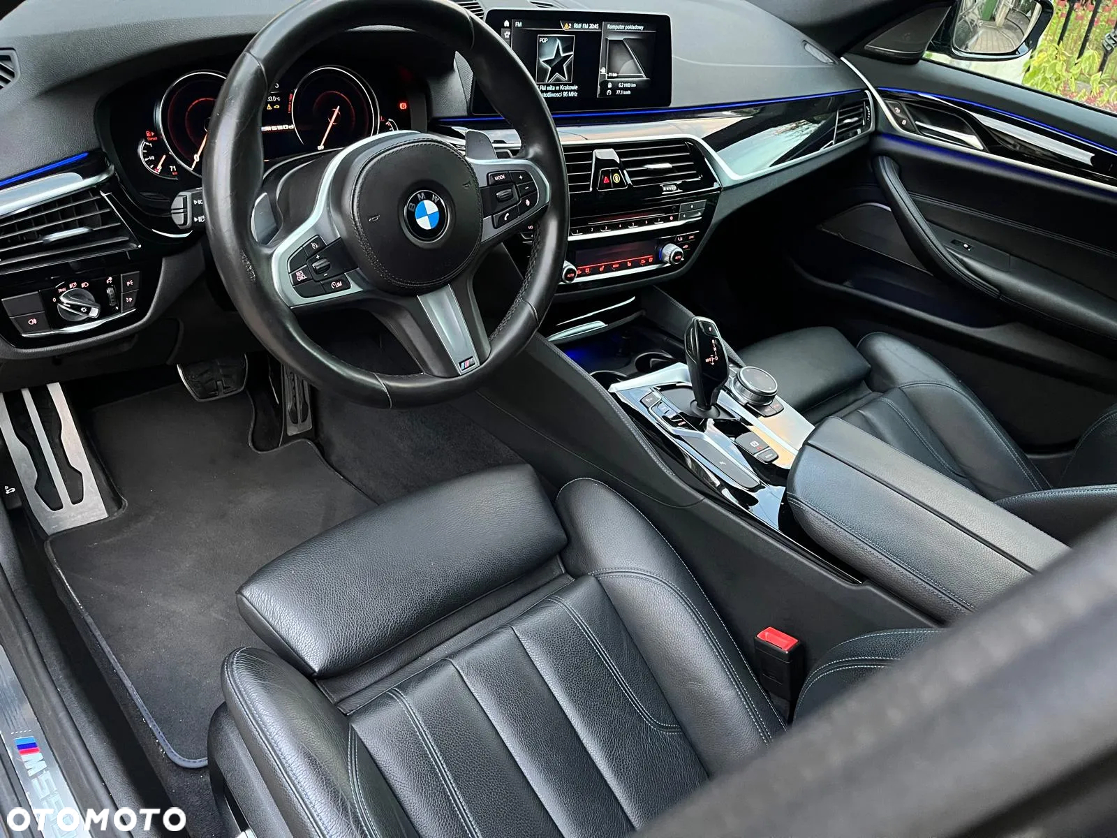BMW Seria 5 M550d xDrive Touring - 17