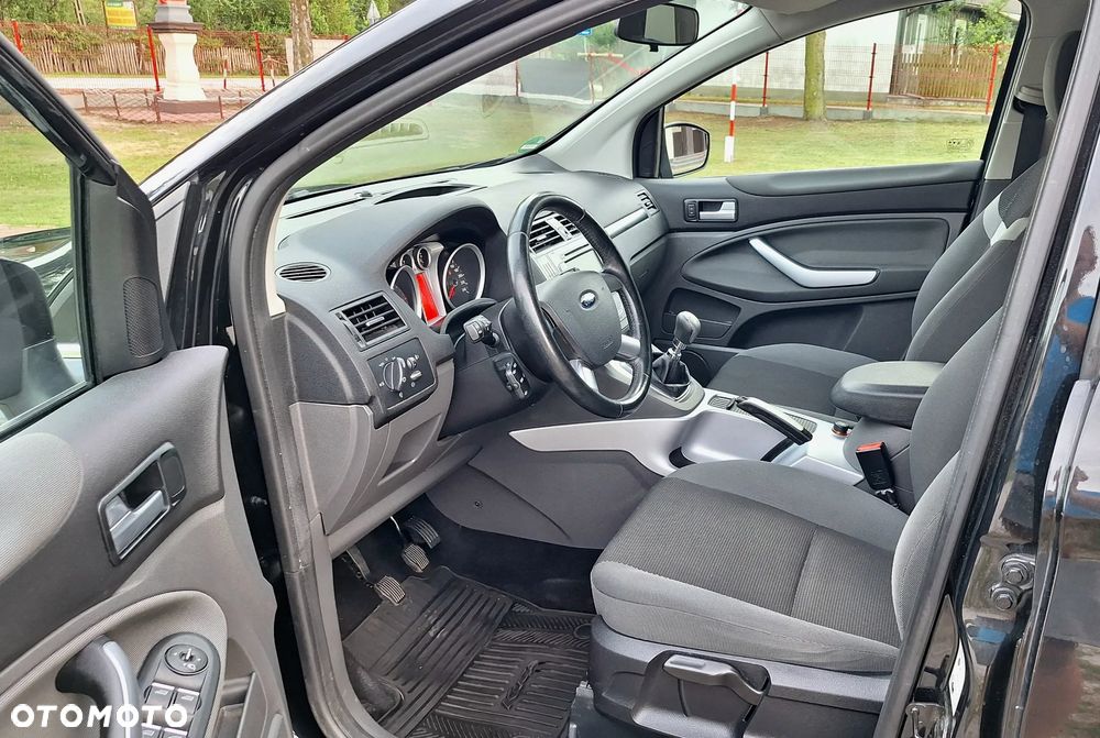Ford Kuga 2.0 TDCi 2x4 Titanium - 21