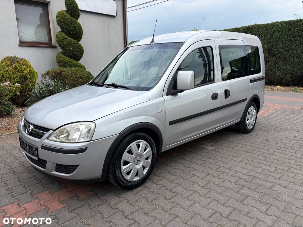 Opel Combo Tour Color Edition - 3