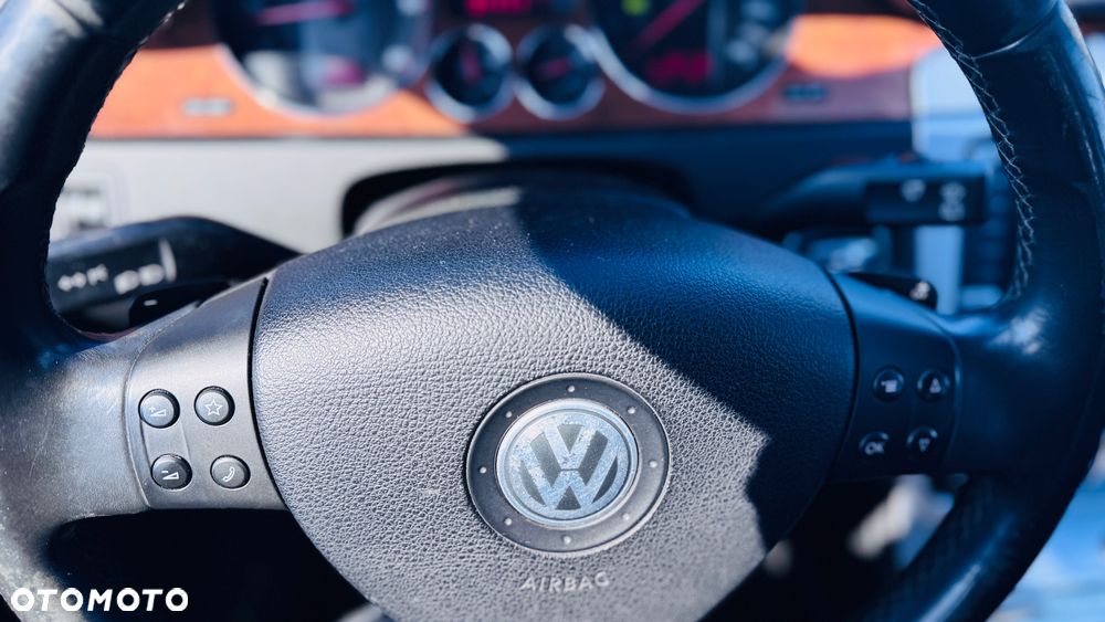 Volkswagen Passat - 15