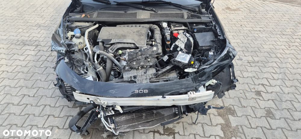 Peugeot 308 1.2 PureTech Allure Pack S&S EAT8 - 23