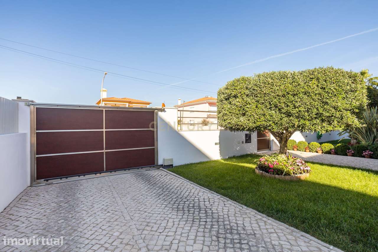 Moradia T4 com Piscina - Tradição e Sofisticação em Azeitão - Grande imagem: 4/60