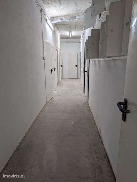 Aluga se arrumos novos - Grande imagem: 2/10