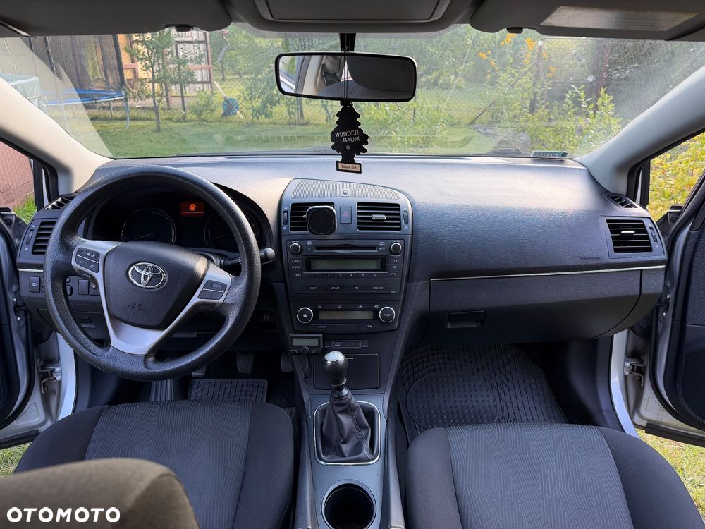 Toyota Avensis 1.8 Luna - 7
