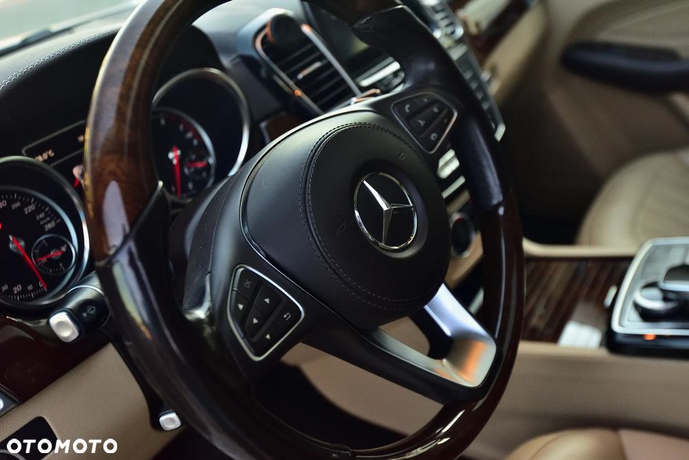 Mercedes-Benz GLS 400 4-Matic - 23