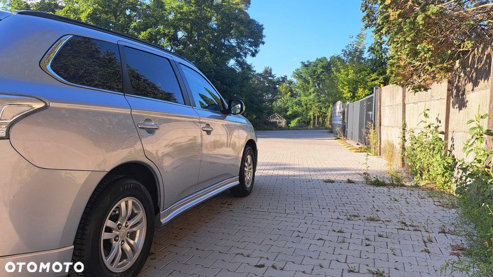 Mitsubishi Outlander - 5