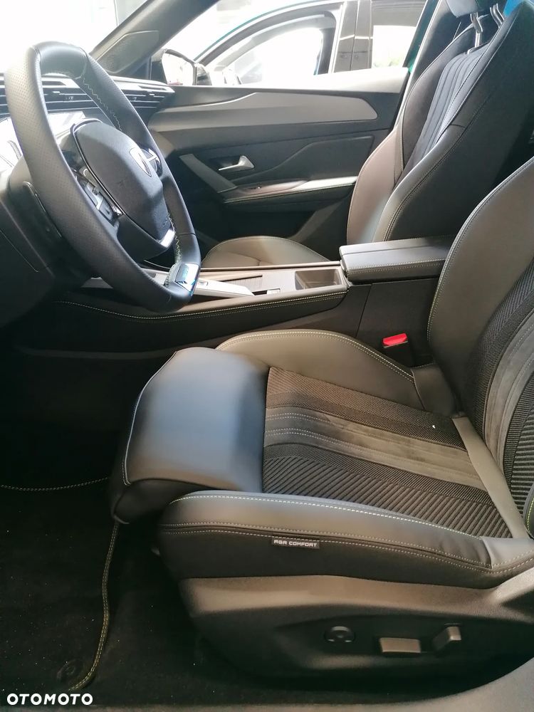 Peugeot 308 58.3kWh GT - 7