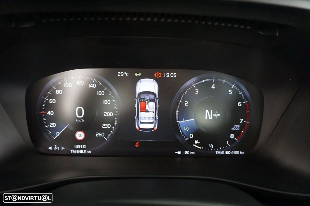 Volvo XC 40 T2 Momentum Pro - 15