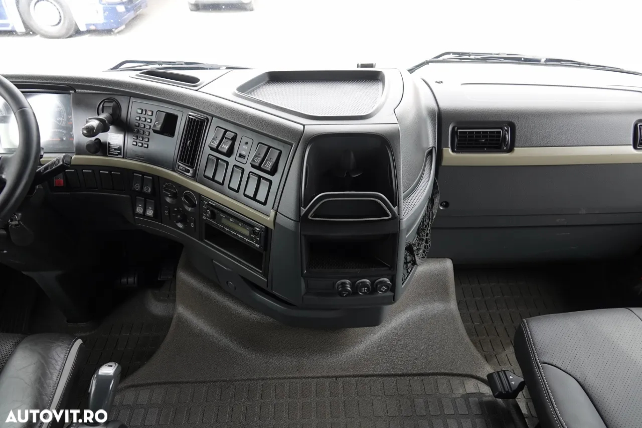 Volvo FH 540 / PUSHER / Tractor cu 3 axe / RETARDER / I-PARK COOL / AXIE LIFTING DIRECȚIE / PIELE / IMPORTAT - 31