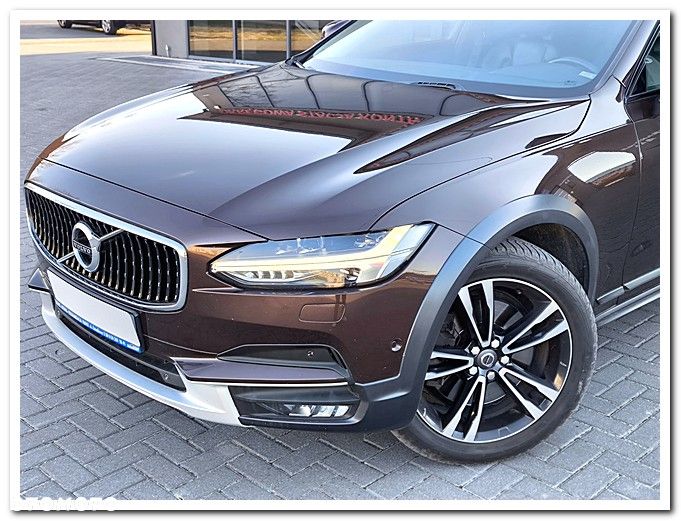Volvo V90 Cross Country - 2