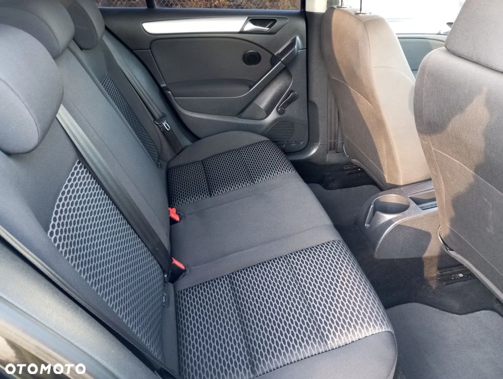 Volkswagen Golf VI 1.6 Comfortline - 8