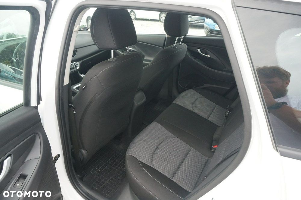 Hyundai i30 - 23