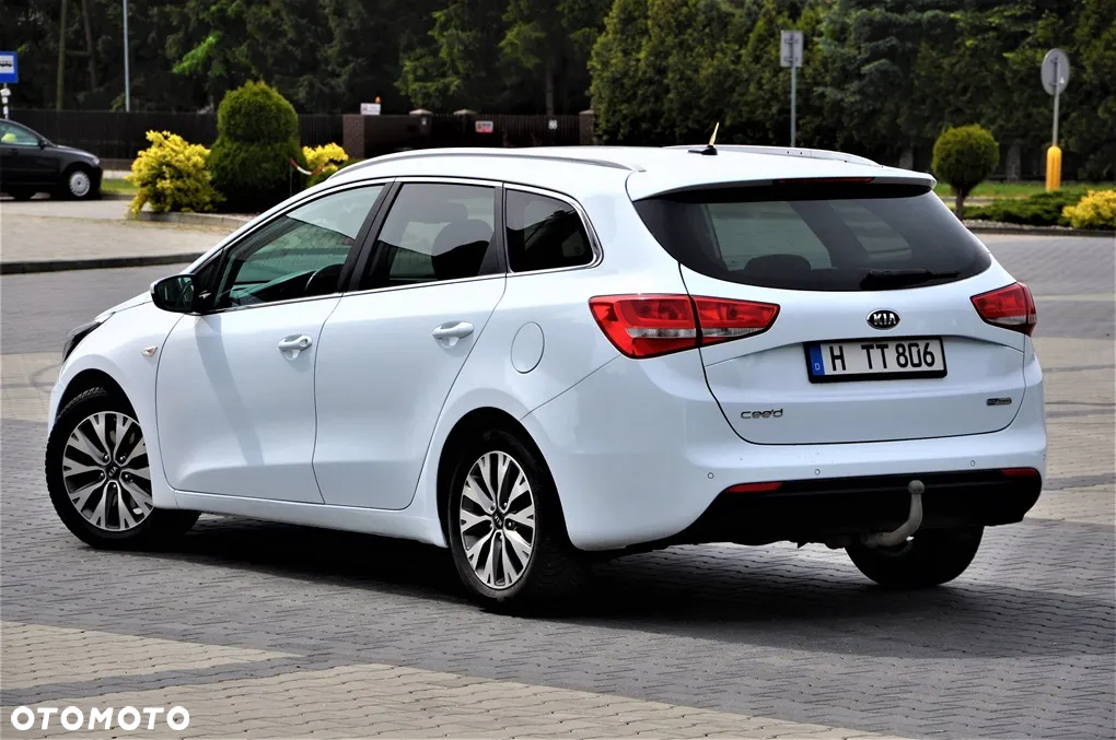 Kia Ceed 1.6 CRDi SCR L Business Line - 23