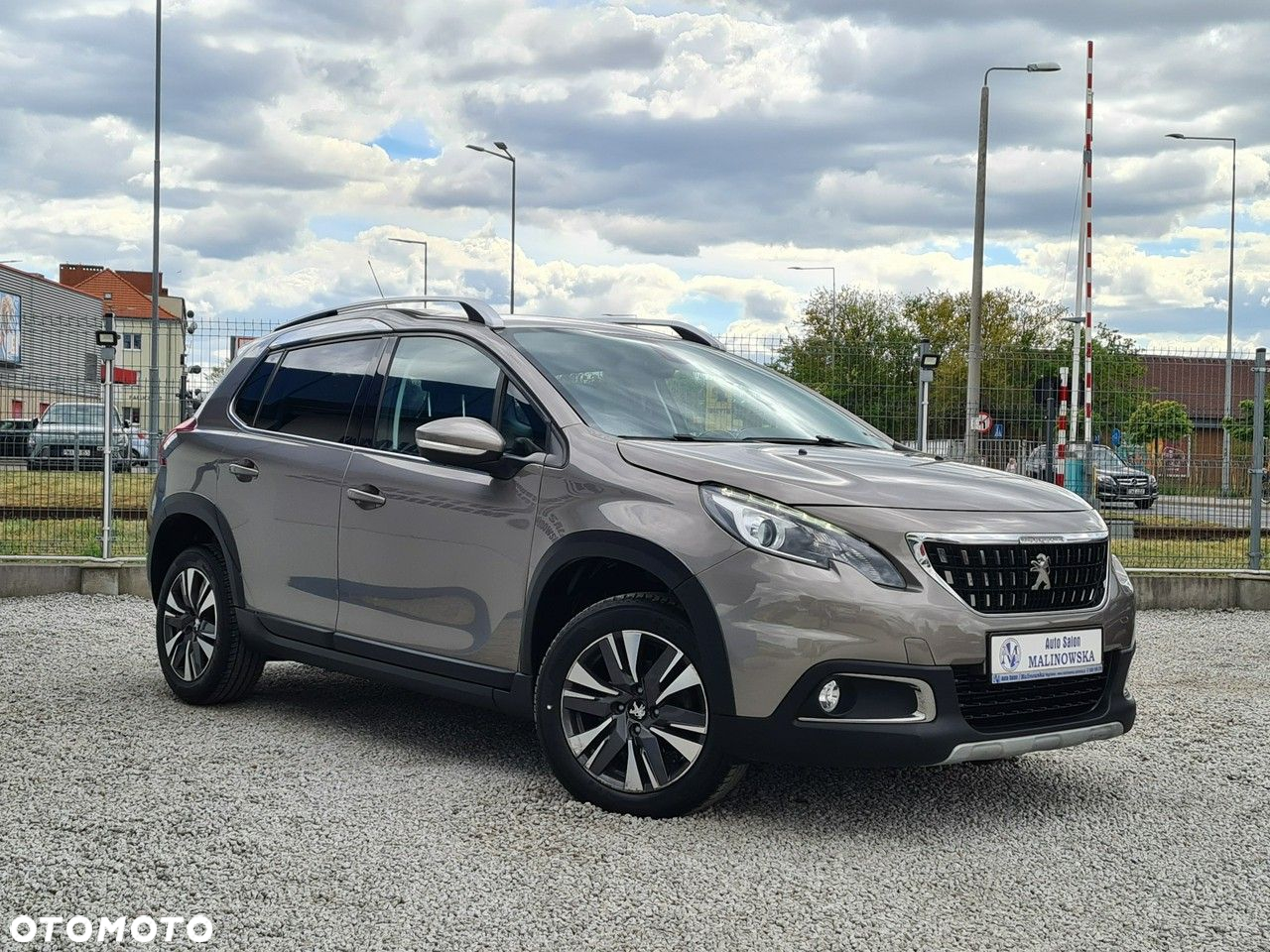 Peugeot 2008 1.6 BlueHDi Allure - 3
