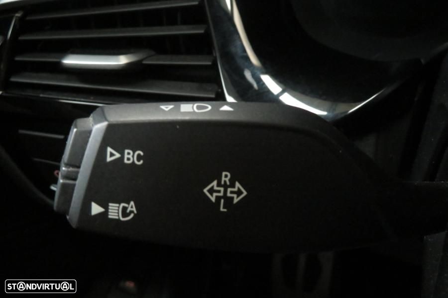 BMW 520 d Pack Desportivo M Auto - 22