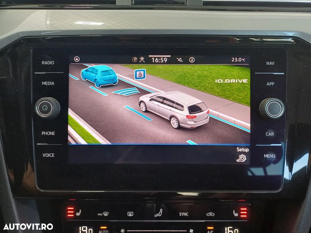 Volkswagen Passat 2.0 TDI DSG Comfortline - 23