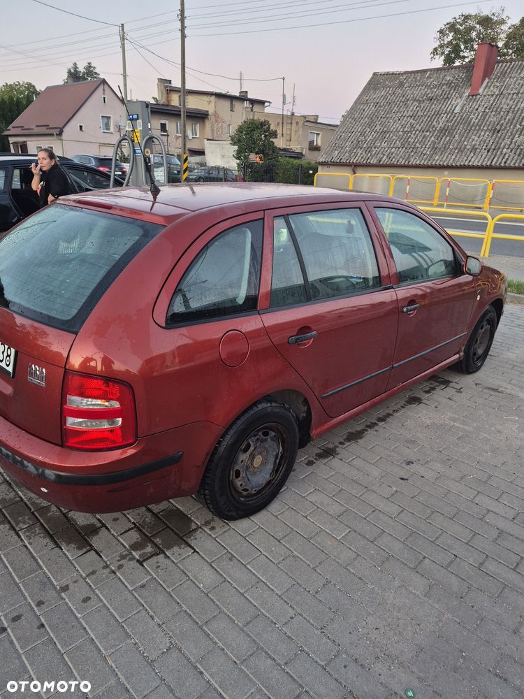 Skoda Fabia - 4